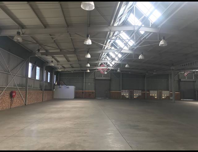 2,316M² WAREHOUSE TO LET IN ROOIHUISKRAAL